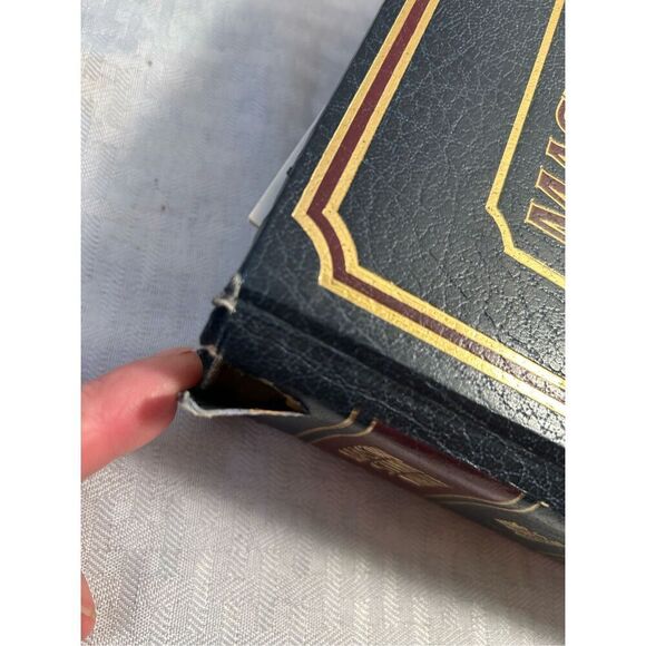 Holman Master Study Bible KJV & User Guide 1981 - Picture 5 of 16